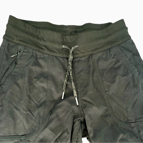 The North Face Ladies Capri Performance Wear Pants Black Size Small - Picture 2 of 5
